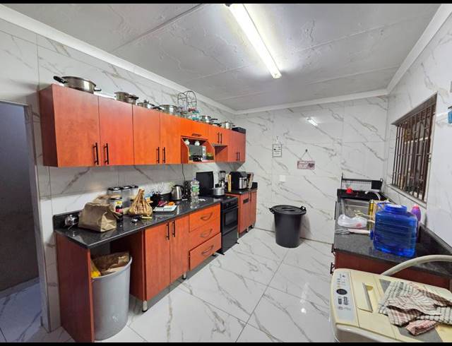 3 BEDROOM PROPERTY TO RENT IN LAUDIUM